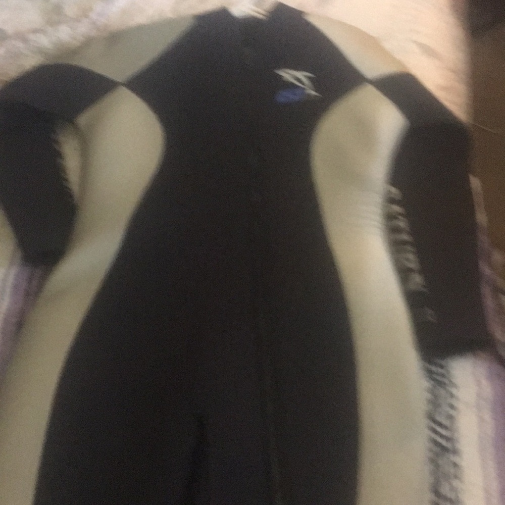 Size 13 woman’s IST 6.5 MM Neoprene wet suit SCUBA diver diving